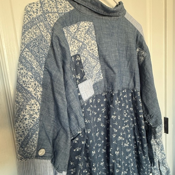 American Eagle Outfitters Blue Denim Button Down Shirt - Picture 9 of 9